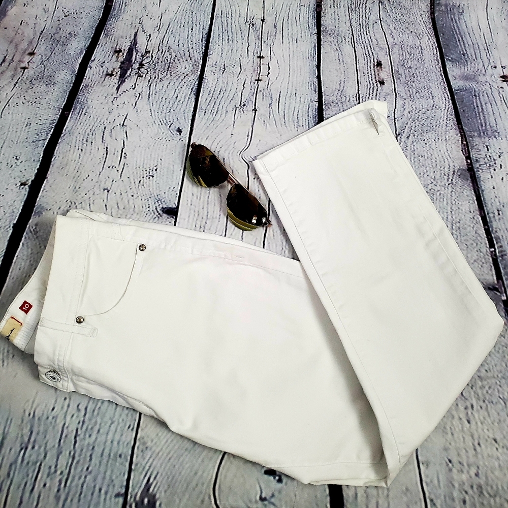 White denim boyfrien jeans Size 10